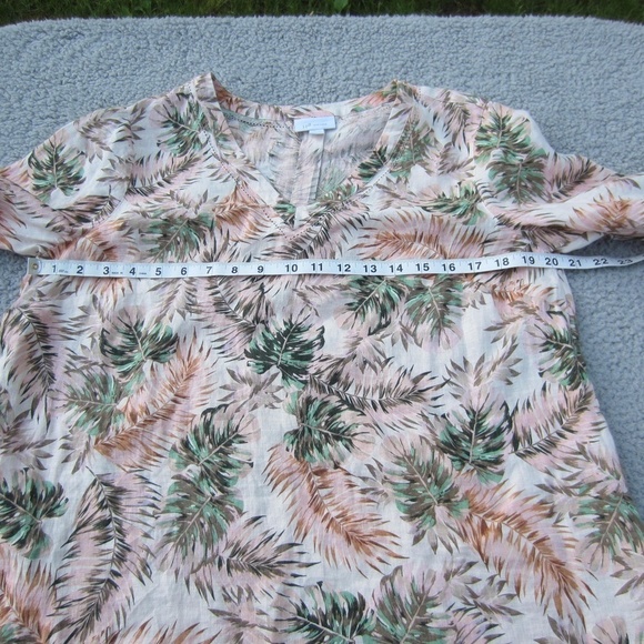 J.Jill Love Linen Top Womens PM 100% linen‎ Tropical Floral Bell Sleeve V-Neck - Picture 8 of 14